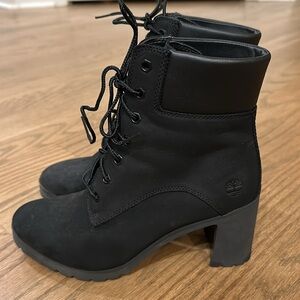 NWOT timberland heeled combat style boots